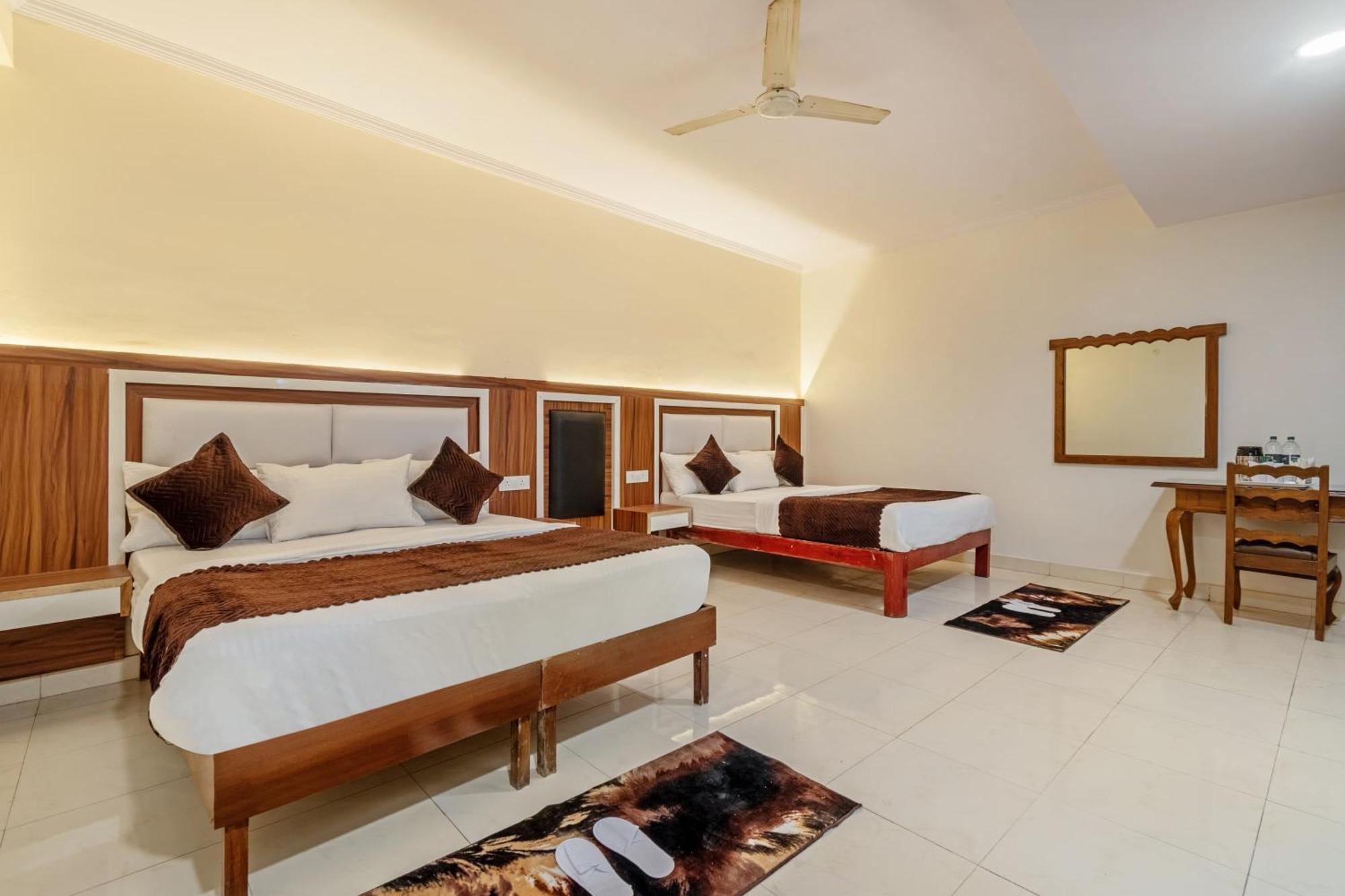 Hotel South Indian Дели Экстерьер фото