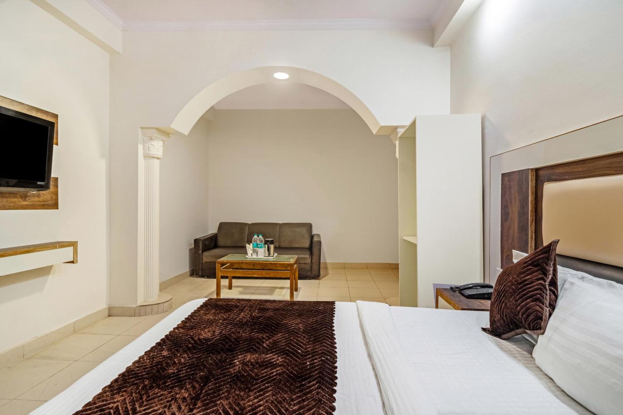 Hotel South Indian Дели Экстерьер фото