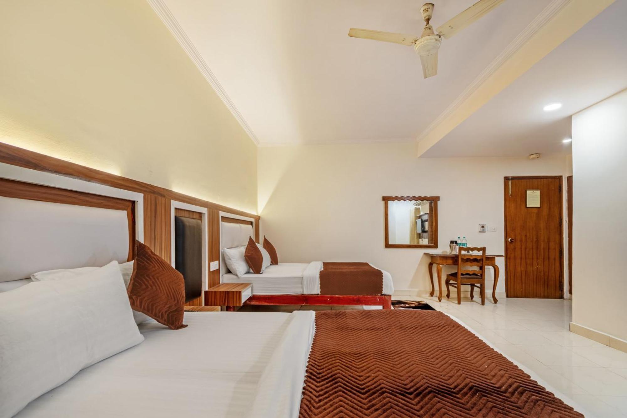 Hotel South Indian Дели Экстерьер фото